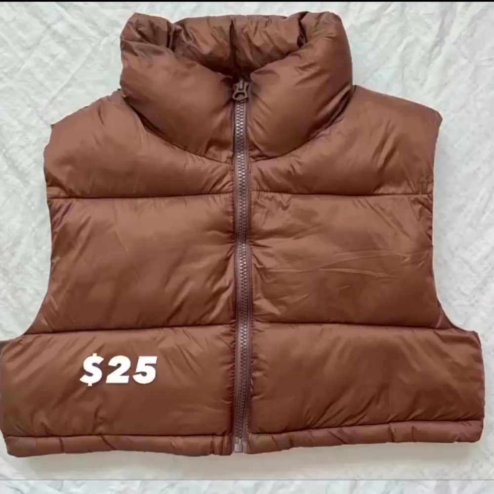 I am selling a puffer (no sleeves). I got this at a high end store in Spain.